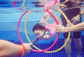 龙格亲子游泳