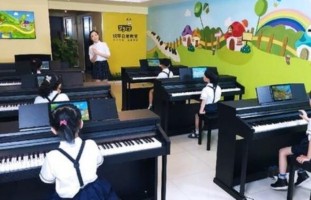 艺好学钢琴启蒙教室
