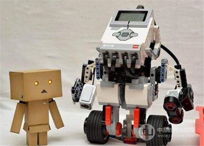 卡卡木机器人教育加盟