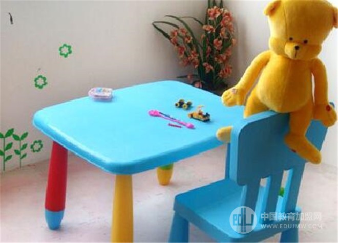 利方兒童桌椅