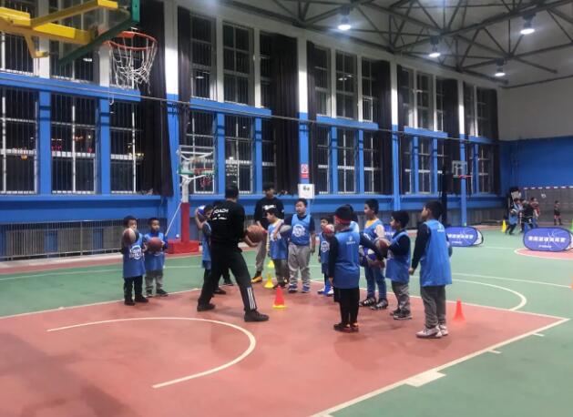 索图体育篮球训练营加盟
