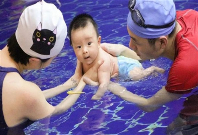 月儿湾婴幼儿游泳加盟