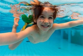 月儿湾婴幼儿游泳加盟怎么样呢？是否值得加盟？